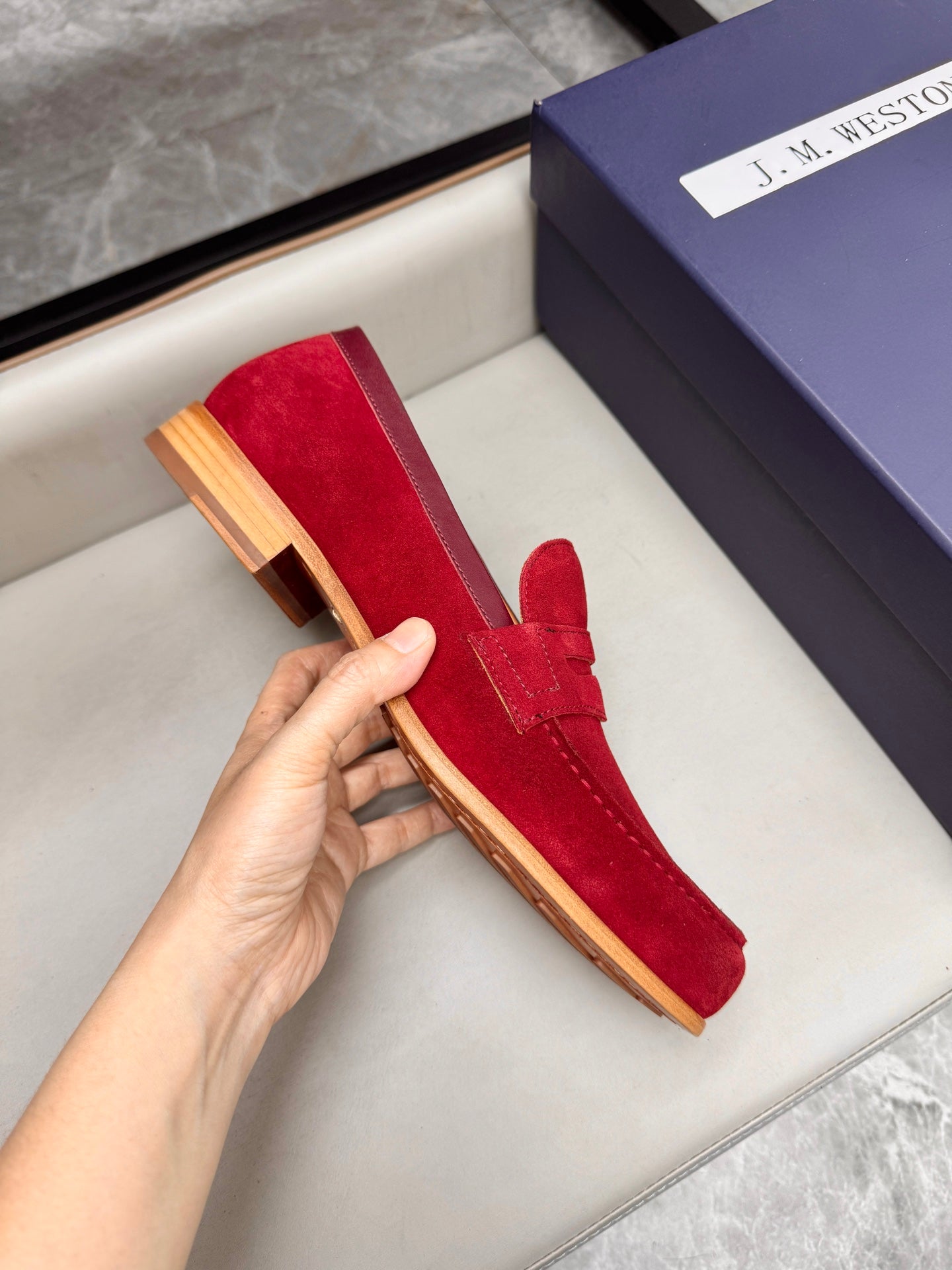 Mocassin 180 en daim rouge bordeaux