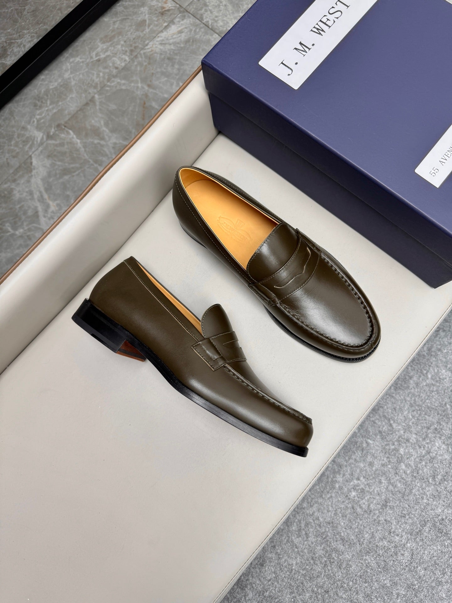 Mocassin 180 en cuir brun militaire