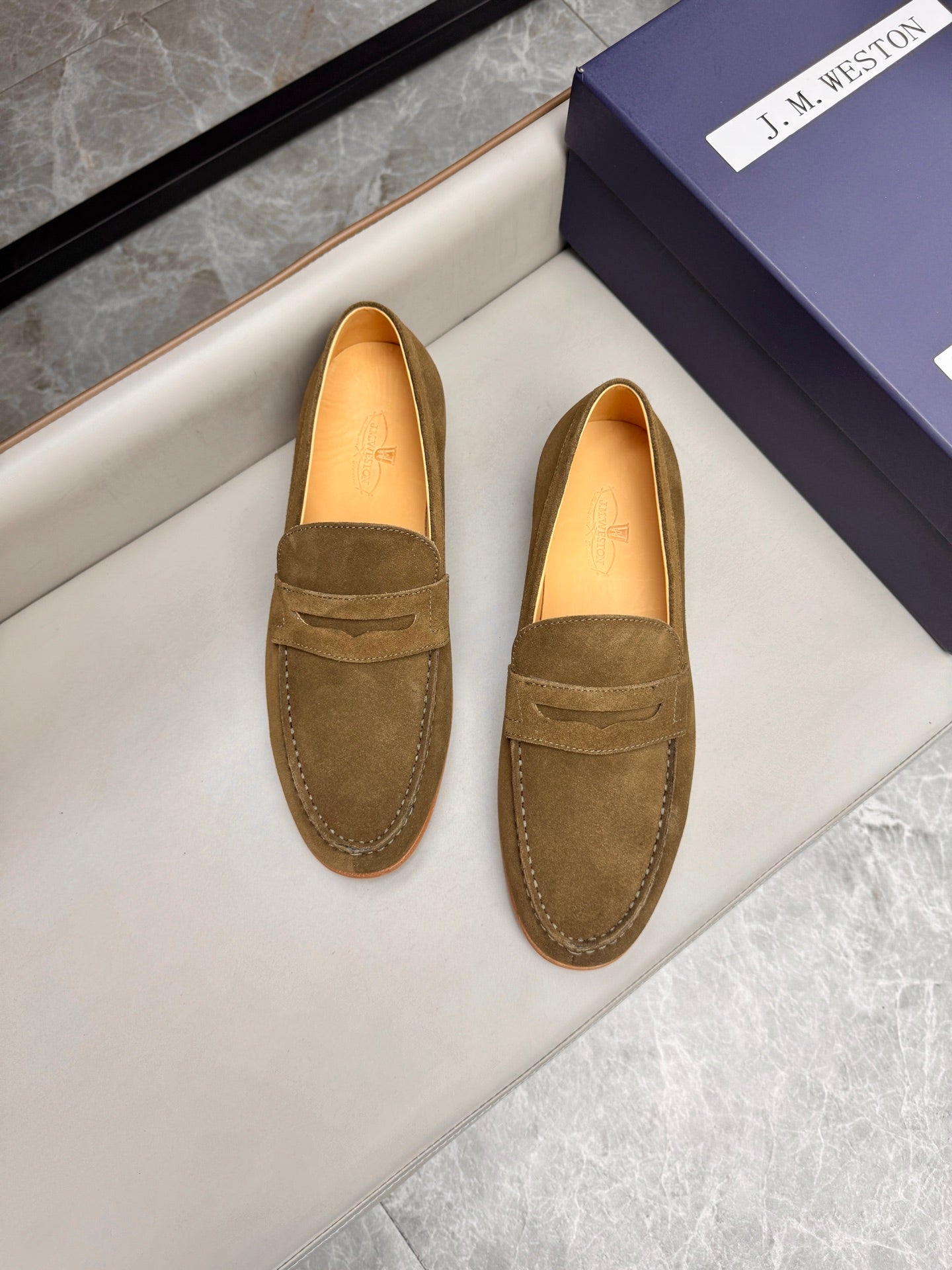 Mocassin 180 en daim taupe
