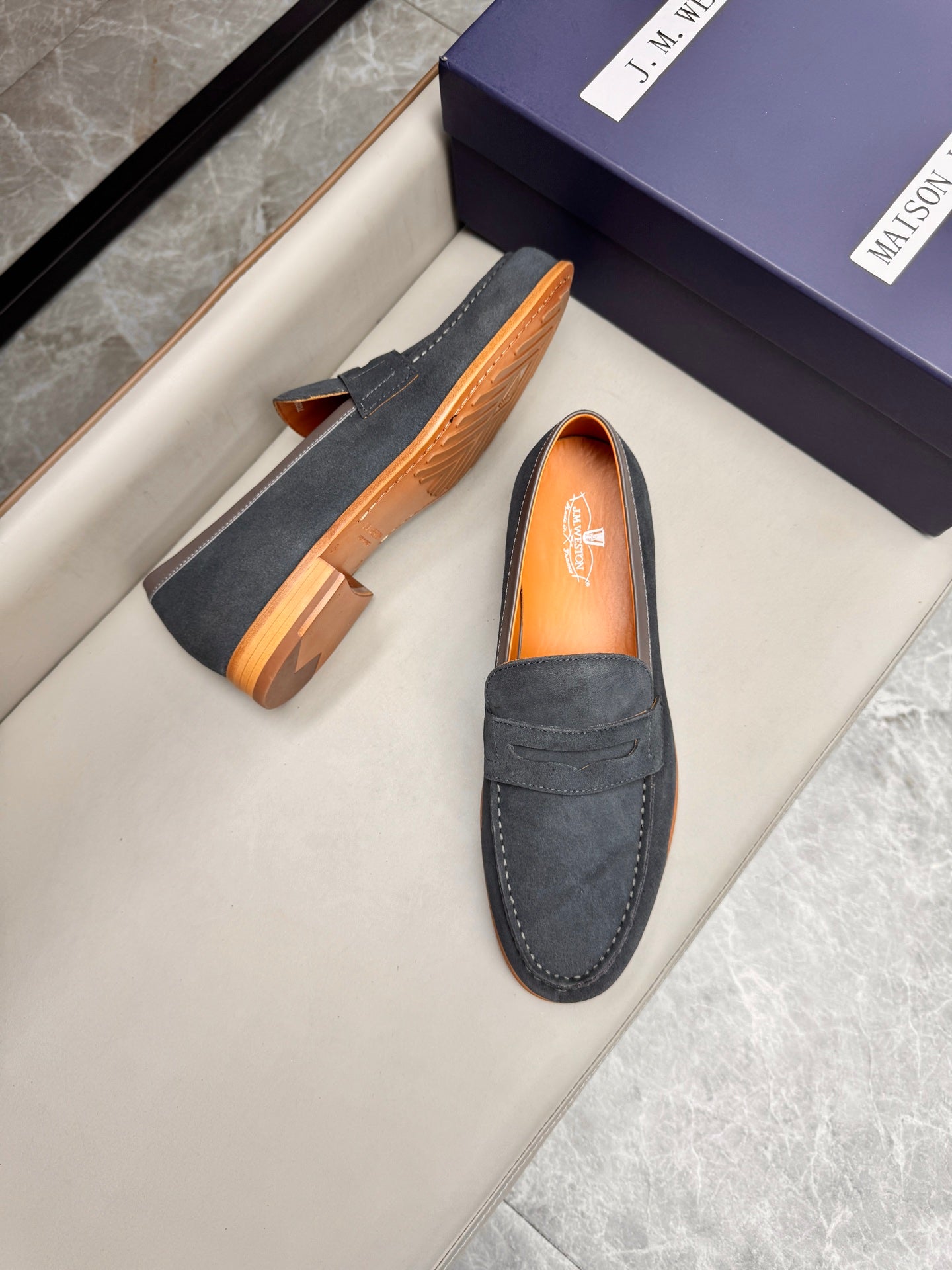 Mocassin 180 en daim gris foncé
