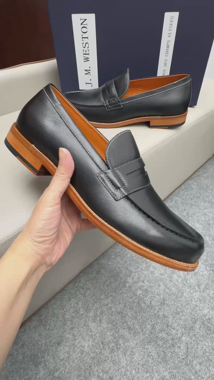 Mocassin 180 en cuir noir à surpiqûres blanches